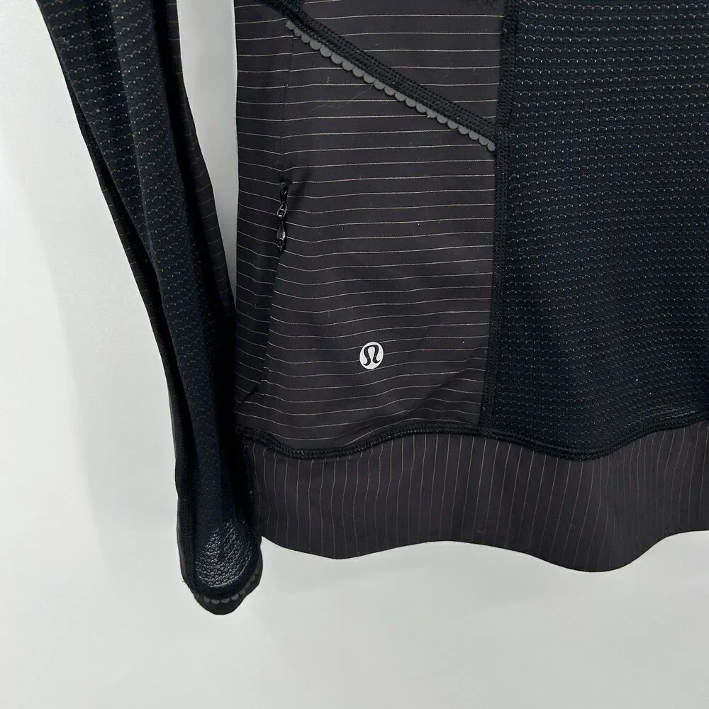 LULULEMON Run For Gold 1/2 Zip Black White Striped Athletic Pullover Top Size 8